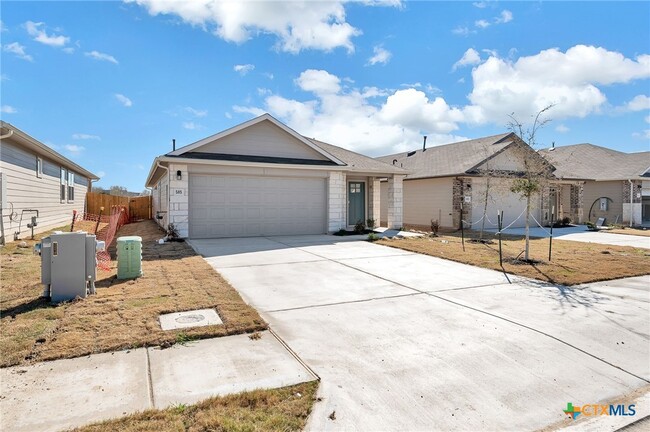 Photo - 585 Apache Plum Dr