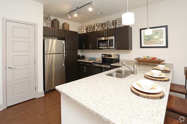1BR, 1BA - 769 SF - Kitchen