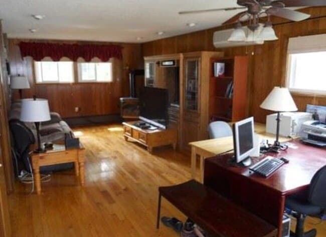 Photo - 2337 East 8th Street