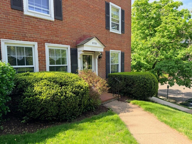 Building Photo - 2733 S Buchanan St