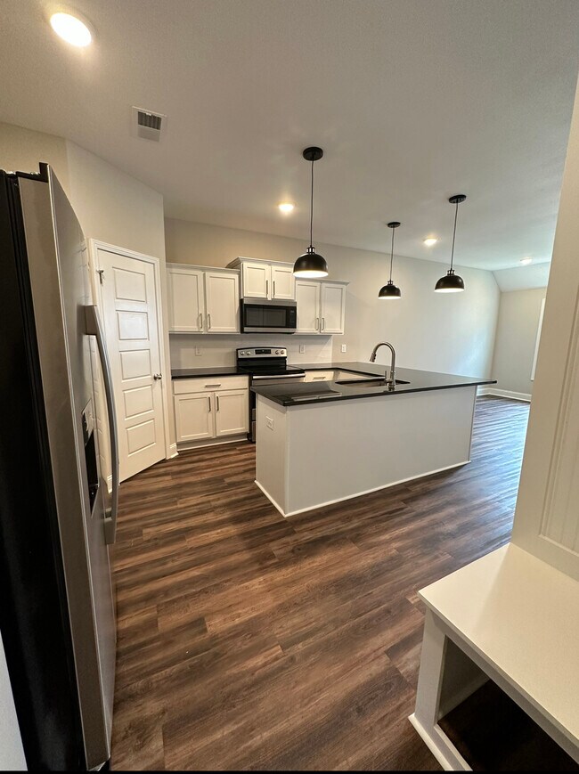 Photo - 119 W Rossview Rd