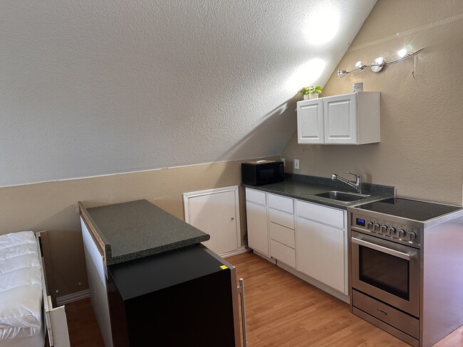 Photo - 2312 Carleton Ave