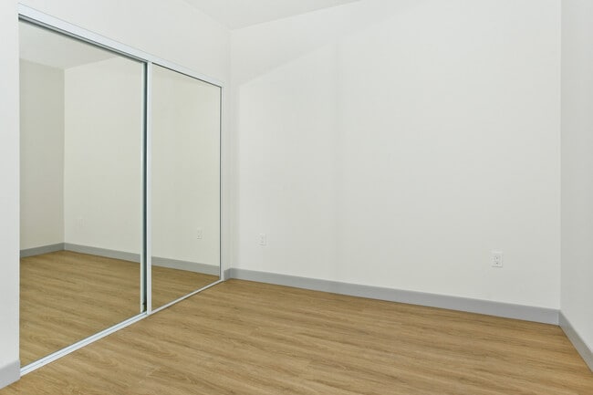 Photo - Comfortable Studio in the Salt District, Kakaako Unit M411