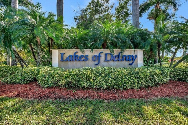 Building Photo - 15451 Pembridge Dr Unit 203