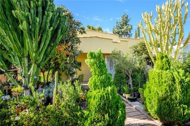 Photo - 325 Lafayette St