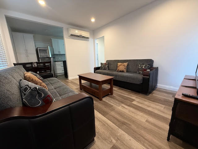 Photo - 1132 E Harvard St Unidad B