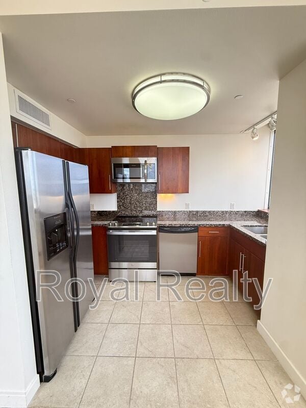 Building Photo - 600 Queen St Unit #2010 Rental
