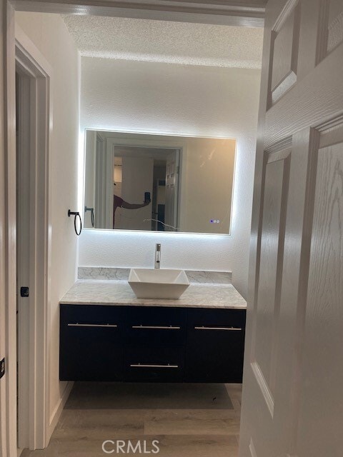 Photo - 5460 White Oak Ave Unidad E123