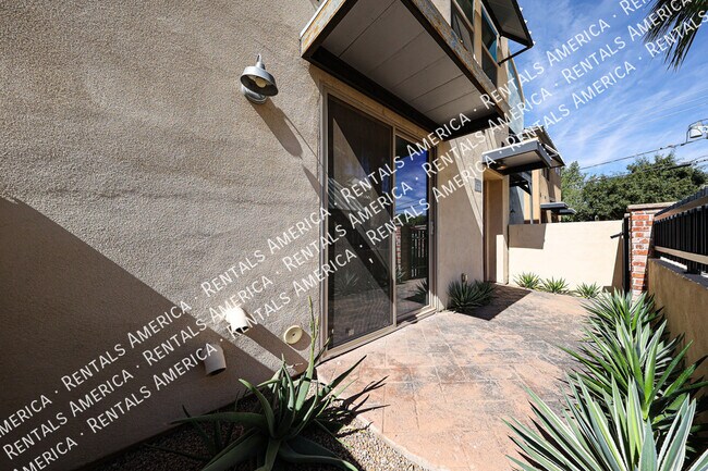 1406 W Main St