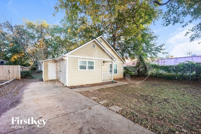 Photo - 2904 Cheney St