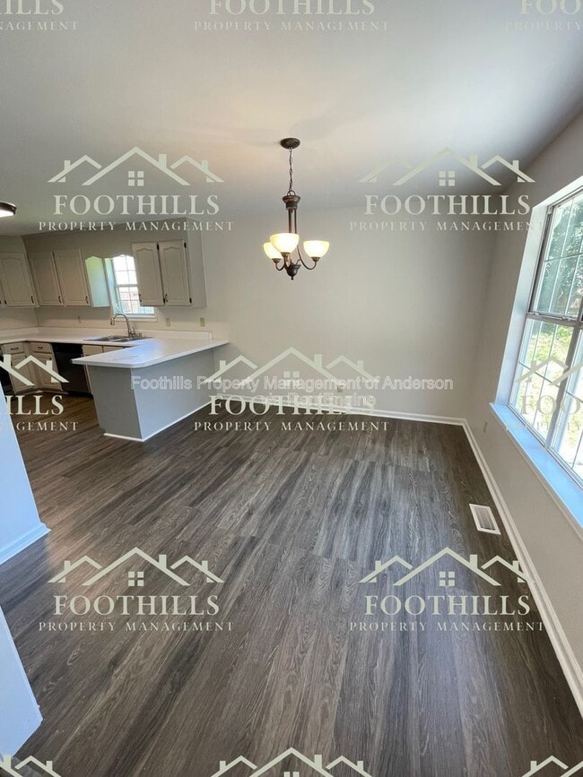 Photo - 3109 Pinehurst Ln