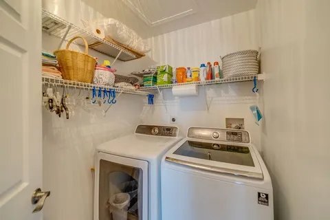 Photo - 3907 Blackstone Dr