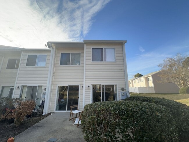 Photo - 3 bedroom / 1.5 bathroom. The Midlands