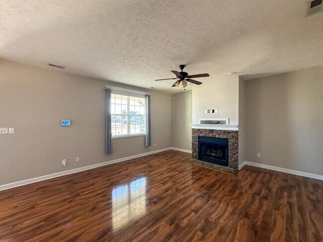 Photo - Beautiful 5 Bed 2.5 Bath Home with Main Level Primary Bedroom