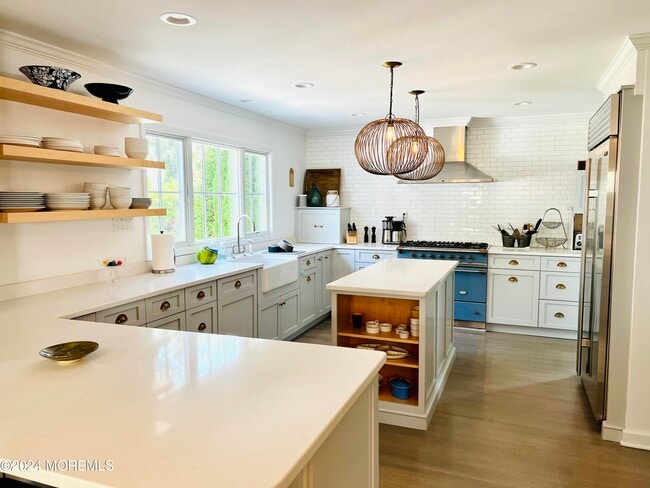 2122 Edgewood Pl