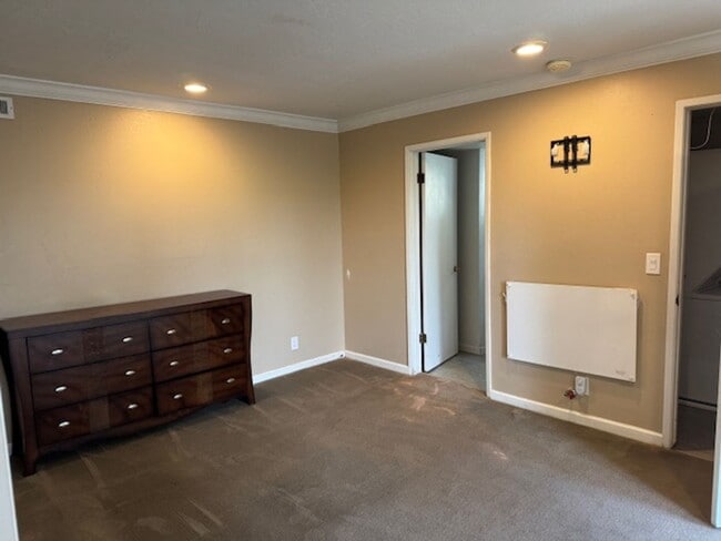 Photo - Oak Hills (15425) Unit Studio