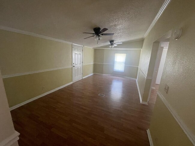 Photo - 247 Produce Dr