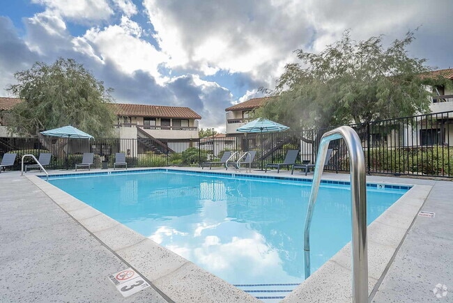 Building Photo - Hacienda at Camarillo Oaks Rental