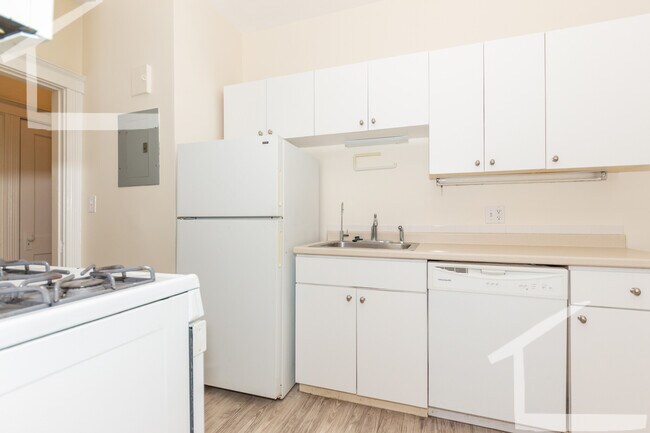 14 Alton Pl Unit 5