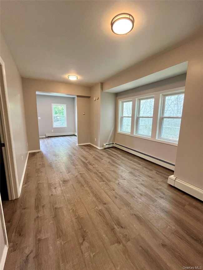 6 E 2nd St
