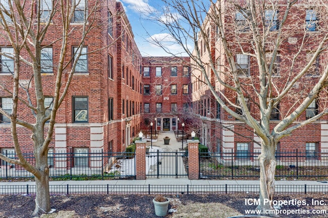 Photo - 3706 N Sheffield Ave