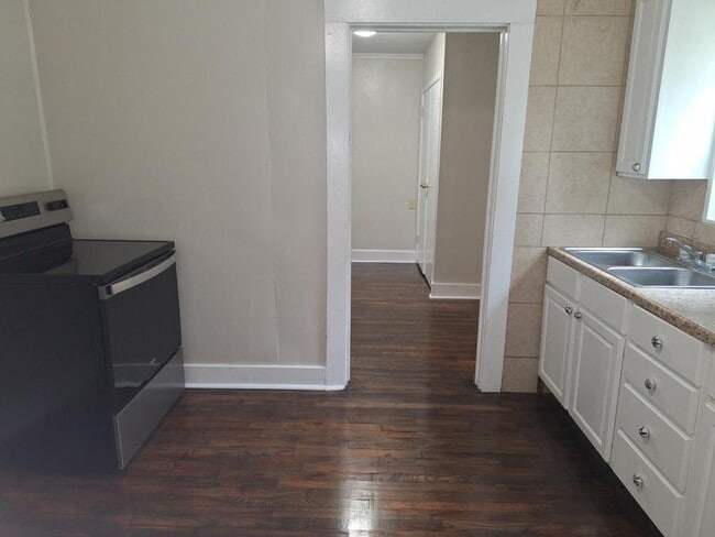 Photo - 506 E Main St