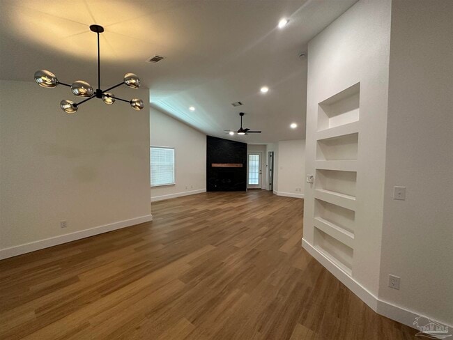 Photo - 311 Mirabelle Dr