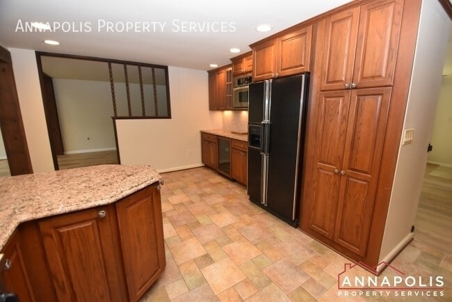 Photo - 821 Macsherry Dr