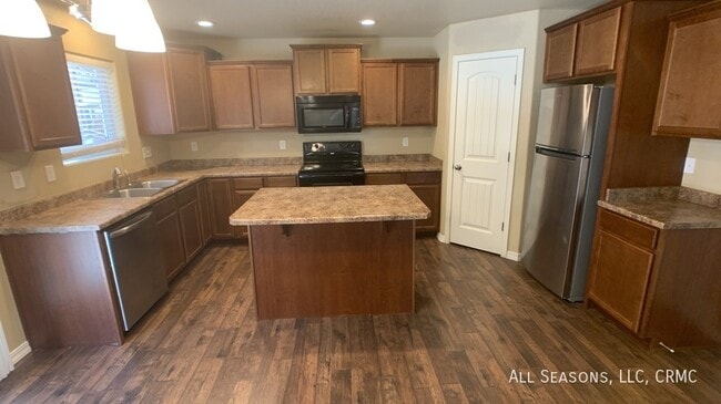 Photo - 954 Diamond Rim Dr
