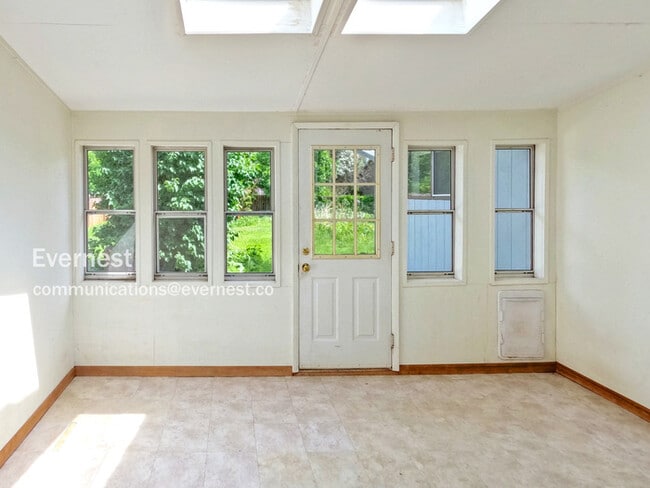 Photo - 712 Frontier Ct