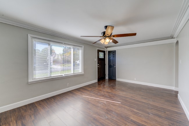 Photo - 9701 Echo Ln