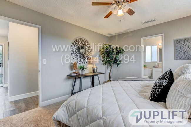 Photo - Louisiana St (3623-3625) Apartment Unit Louisiana St  A (3625)