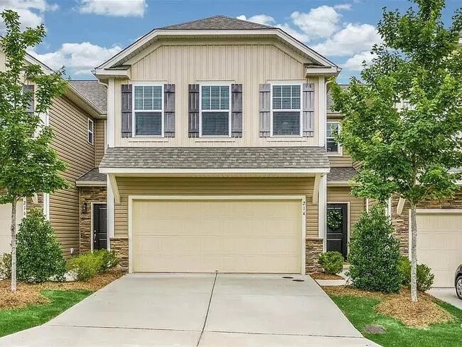 Photo - 214 Hamlet Pl