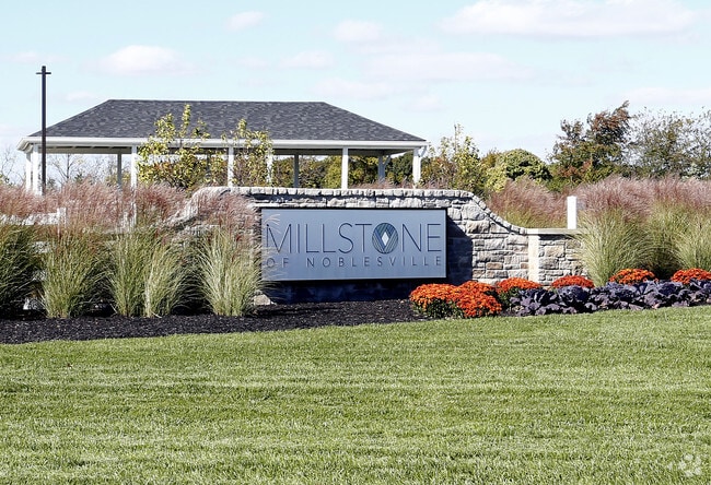 Main Sign - Millstone of Noblesville Rental