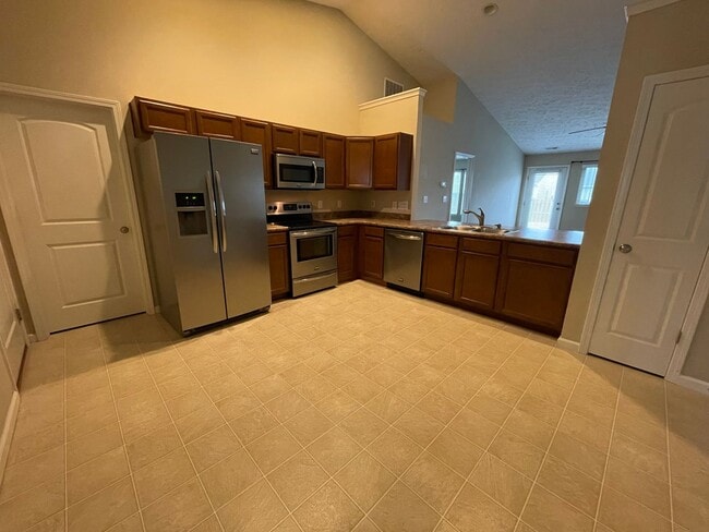 Photo - 3 Bedroom Home In Lindberg Village