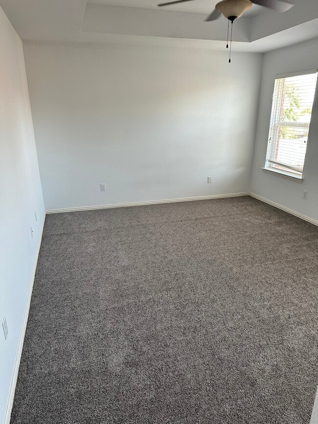 Photo - 1908 Red Bud Ct