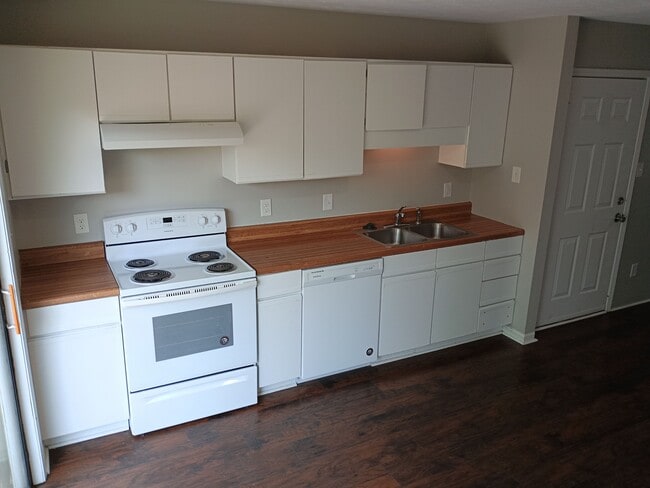 Photo - 52 Brianfield Dr Unit C