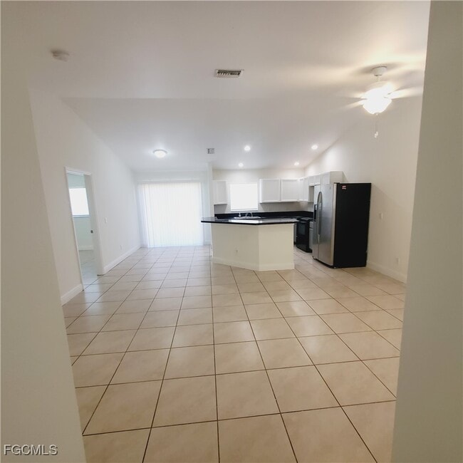 Photo - 777 Bedford Dr