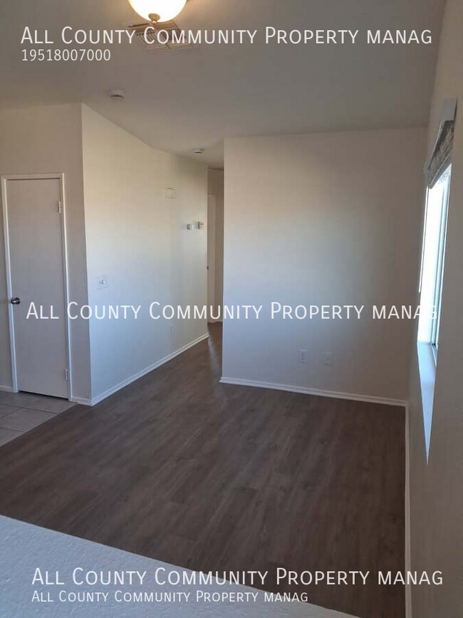 Photo - 58439 Palisade Dr