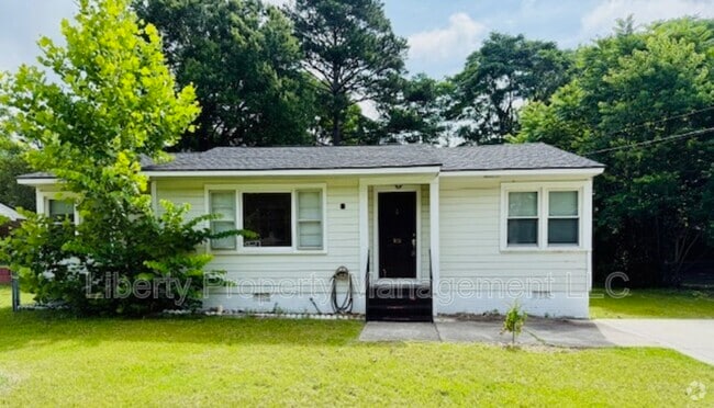 Building Photo - 815 Poplar Dr Rental