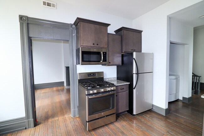 Photo - 1 W McMillan St Unit 2