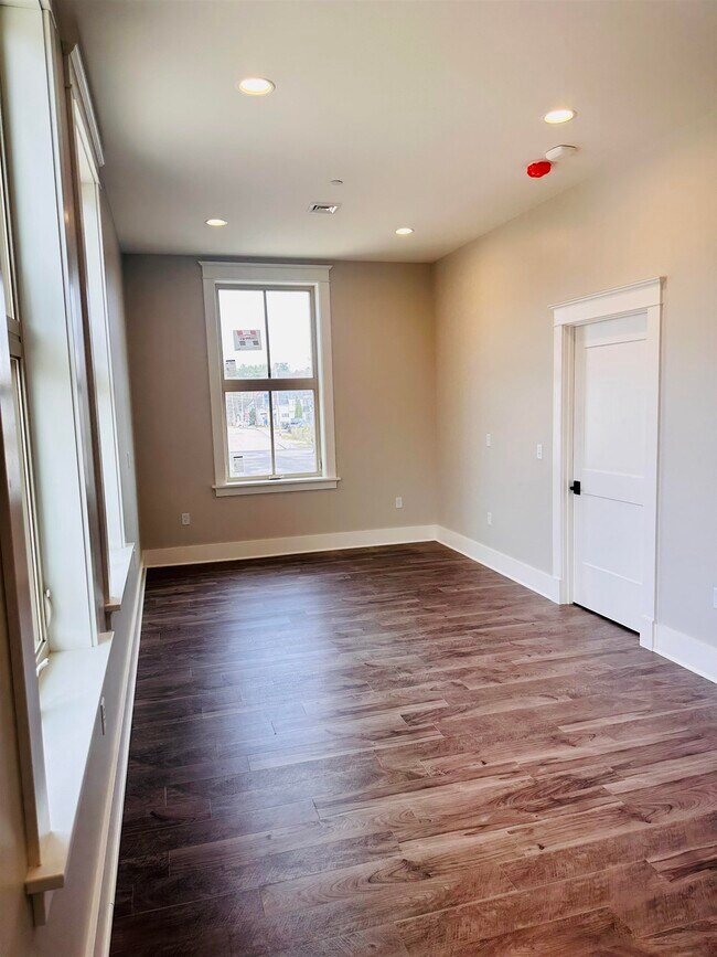 Photo - 30 High St Unit 3