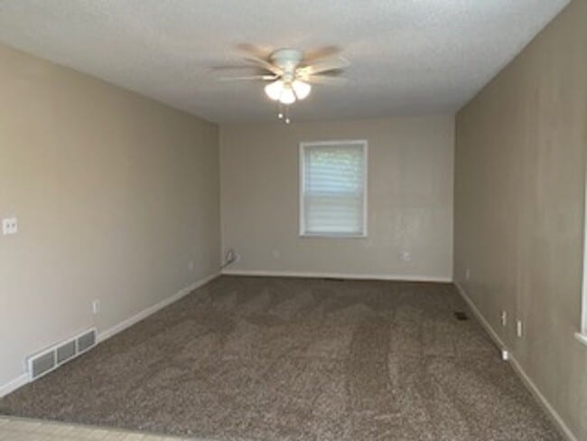 Building Photo - 1016 N Main St Unit 1016 N. Main Apt. A