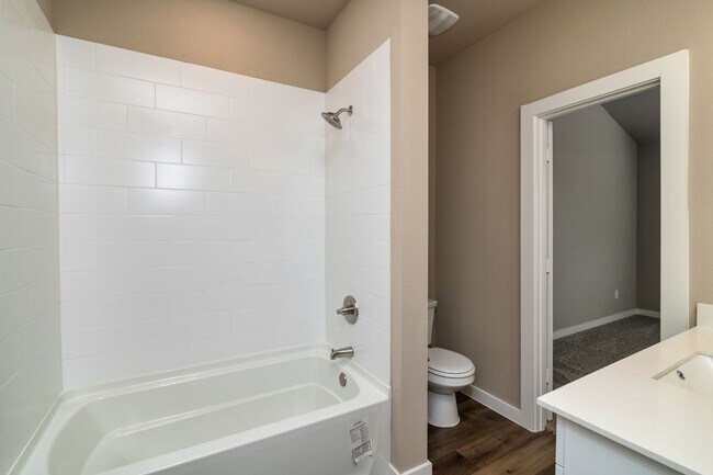 Photo - AVAILABLE NOW! GORGEOUS 2 BEDROOM FOUR PLEX LOCATED IN MIDLOTHIAN ISD!