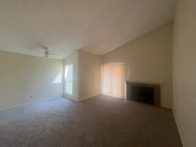 Building Photo - 2227 Madison Dr Unit 203