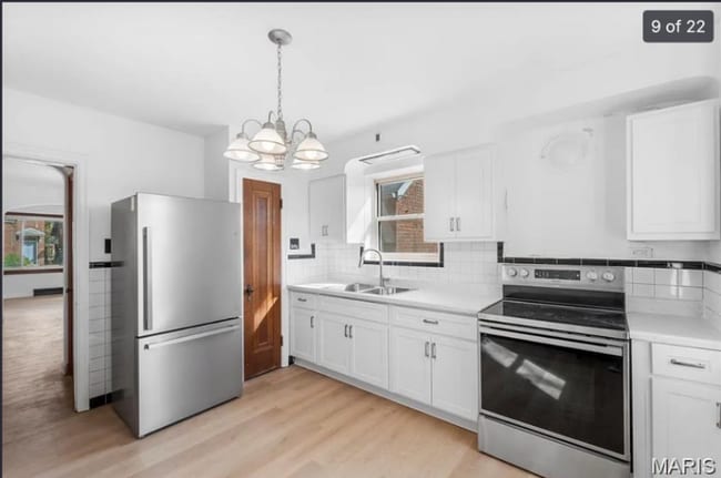 Photo - 5034 Queens Ave