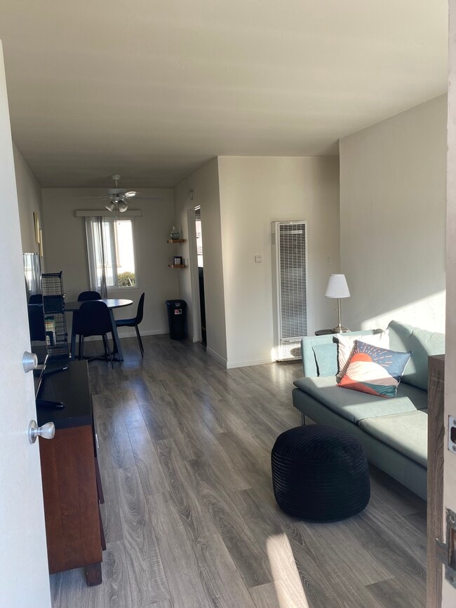 Photo - 926 Chalcedony St House