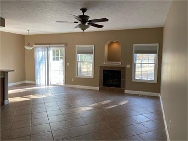 Photo - 102-114 Wintergreen Unit 112