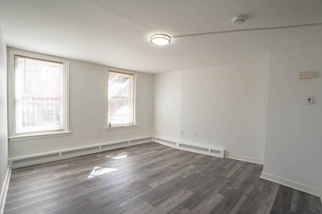 Photo - 120 Perry St Unit 2