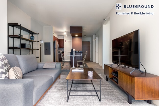 Photo - 210 N Wells St Unit SI FL19-ID281